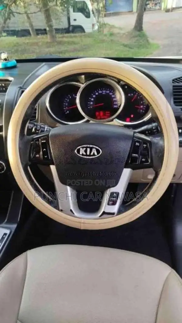 Kia SORENTO 2011 SUV (Used)