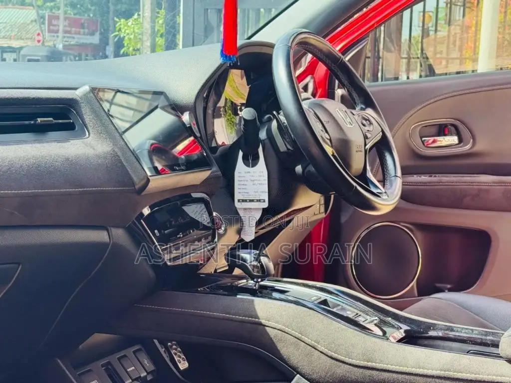Honda Vezel Rs Sensing 2017 SUV (Used)