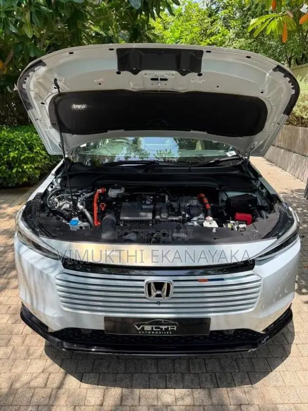 Honda Vezel Z Play MOONROOF 2026 SUV Brand New