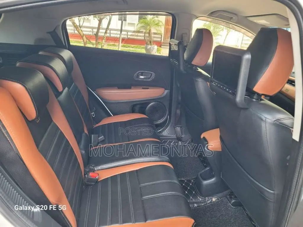 Honda Vezel 2014 SUV (Used)