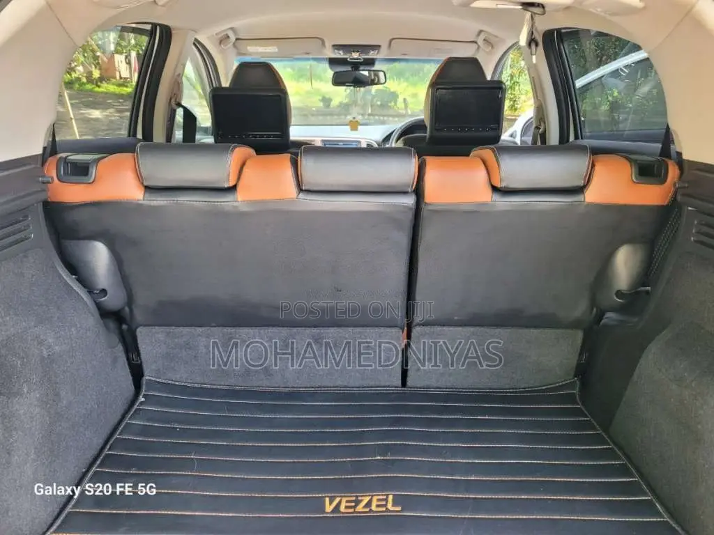 Honda Vezel 2014 SUV (Used)