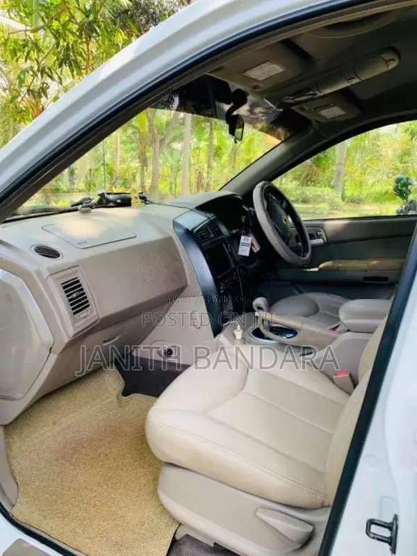 Micro Kyron 2009 SUV (Used)