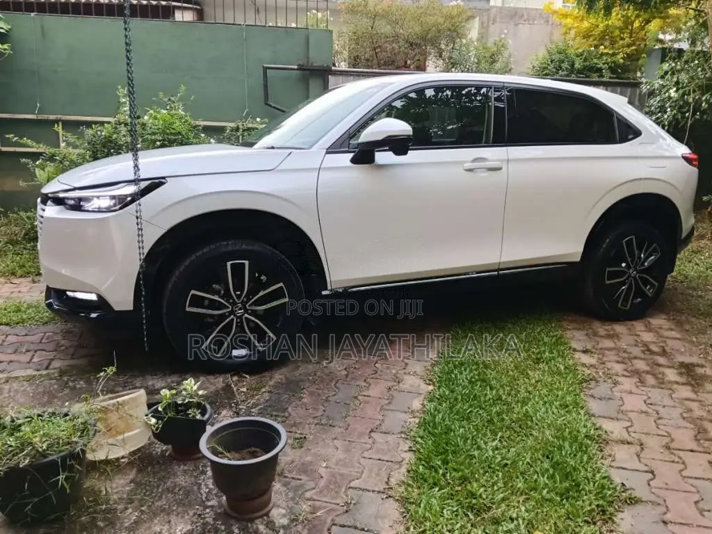 Honda Vezel 2025 SUV (Used)