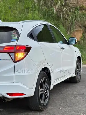 Honda Vezel 2014 SUV (Used)