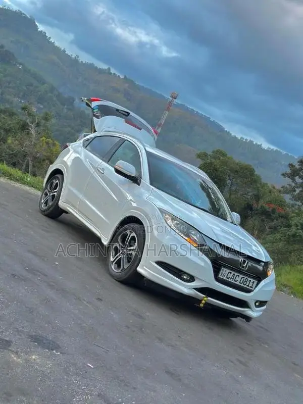 Honda Vezel 2014 SUV (Used)