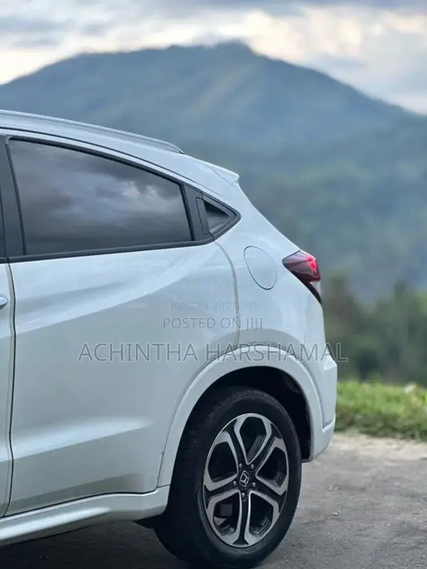Honda Vezel 2014 SUV (Used)