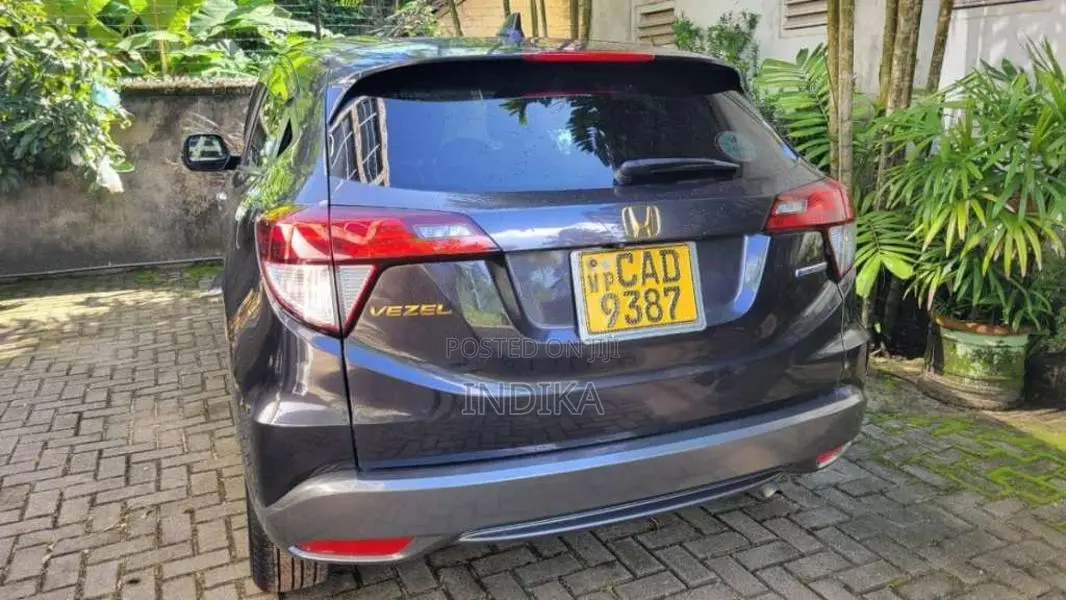 Honda Vezel 2014 SUV (Used)