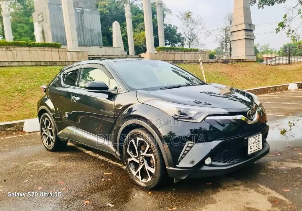 Toyota CHR 2017 SUV (Used)