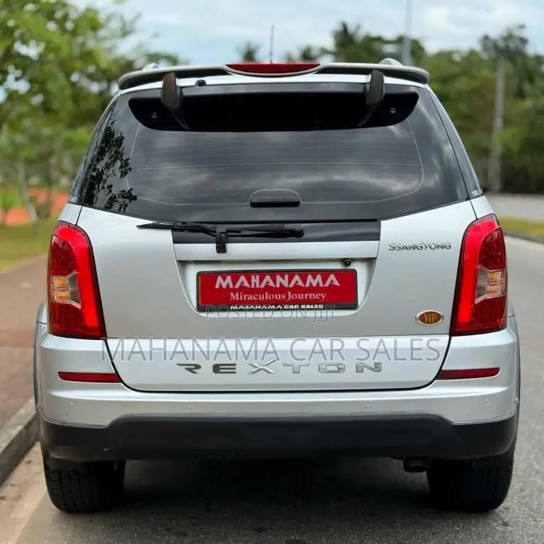 Micro Rexton 2015 SUV (Used)