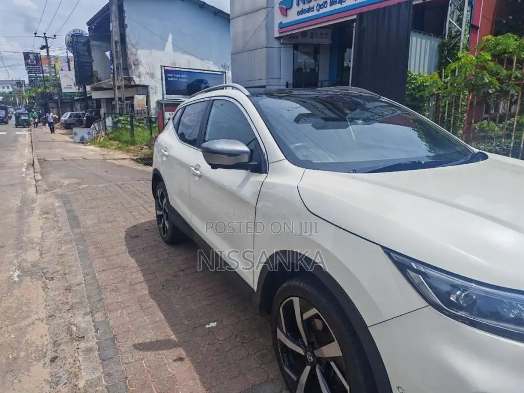 Nissan Qashqai 2018 SUV (Used)
