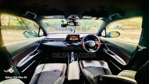 Toyota CHR 2017 SUV (Used)