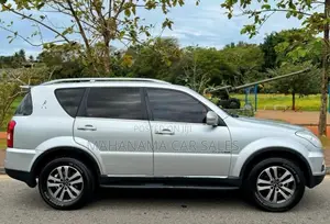 Micro Rexton 2015 SUV (Used)