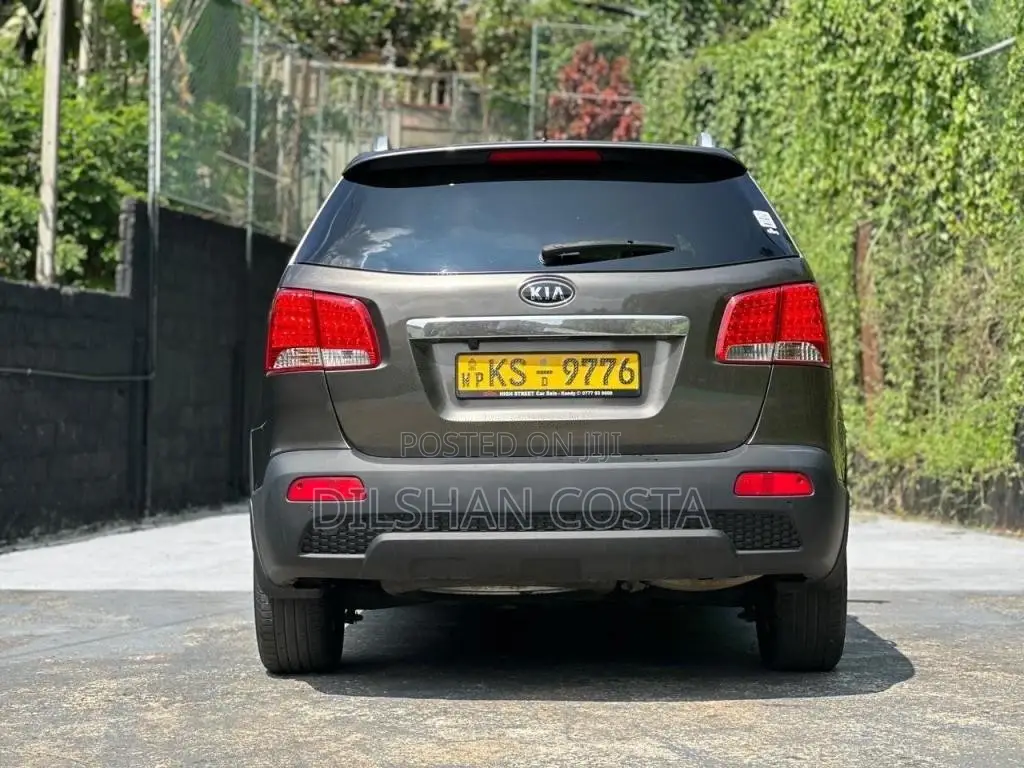Kia Sorento 1-12 Option 2012 SUV (Used)