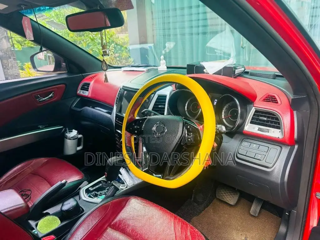 Micro Tivoli 2015 SUV (Used)