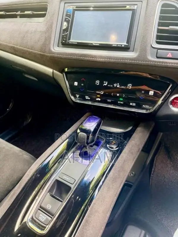 Honda Vezel 2017 SUV (Used)