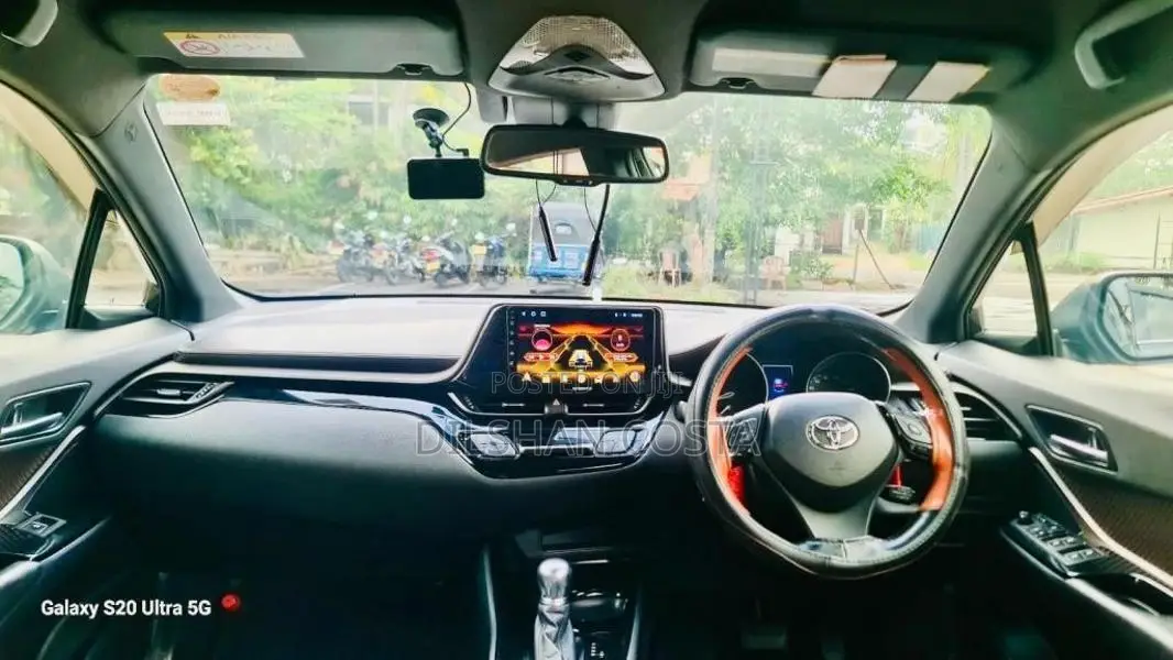Toyota CHR 2017 SUV (Used)