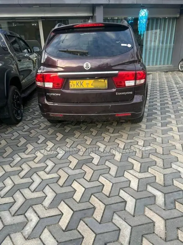 Micro Kyron 2010 SUV (Used)