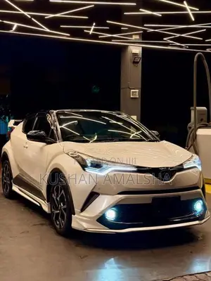 Toyota CHR 2018 SUV (Used)