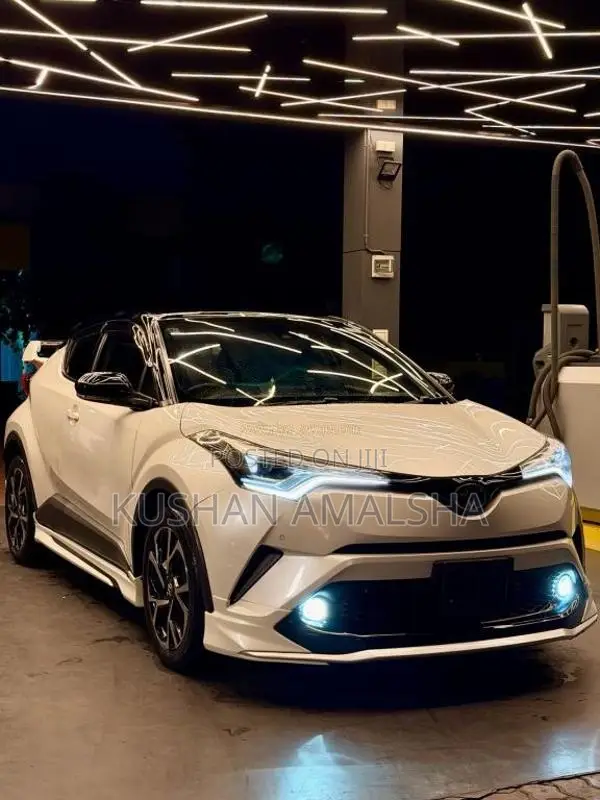 Toyota CHR 2018 SUV (Used)