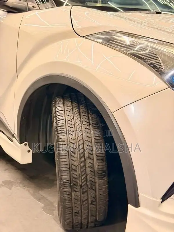 Toyota CHR 2018 SUV (Used)
