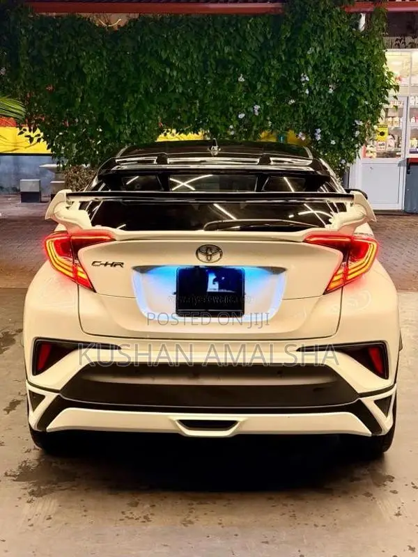 Toyota CHR 2018 SUV (Used)
