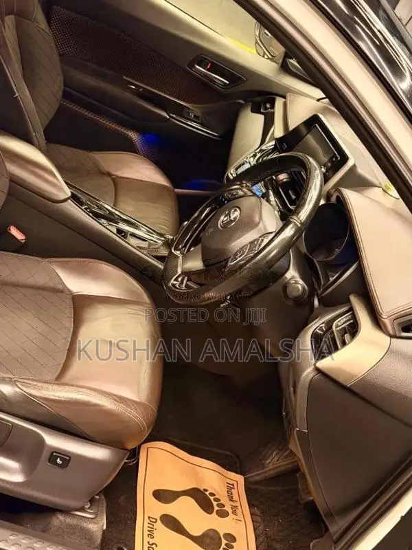 Toyota CHR 2018 SUV (Used)
