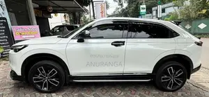 Honda Vezel Z Premium 2025 SUV (Used)