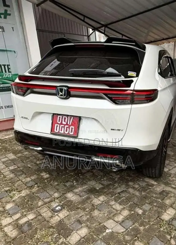 Honda Vezel Z Premium 2025 SUV (Used)