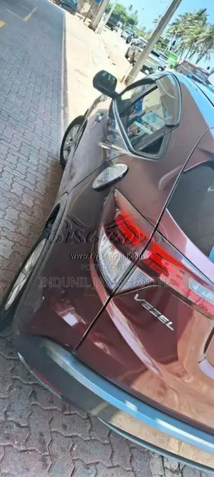 Honda Vezel 2014 SUV (Used)