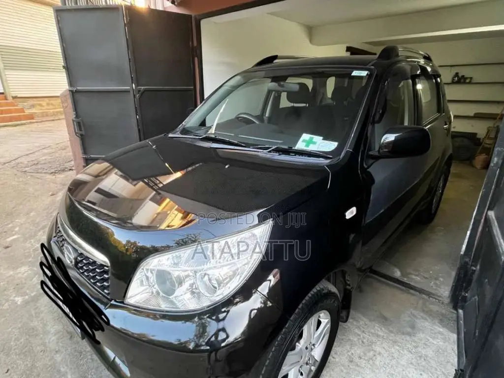 Daihatsu Terios Premium 2014 SUV (Used)