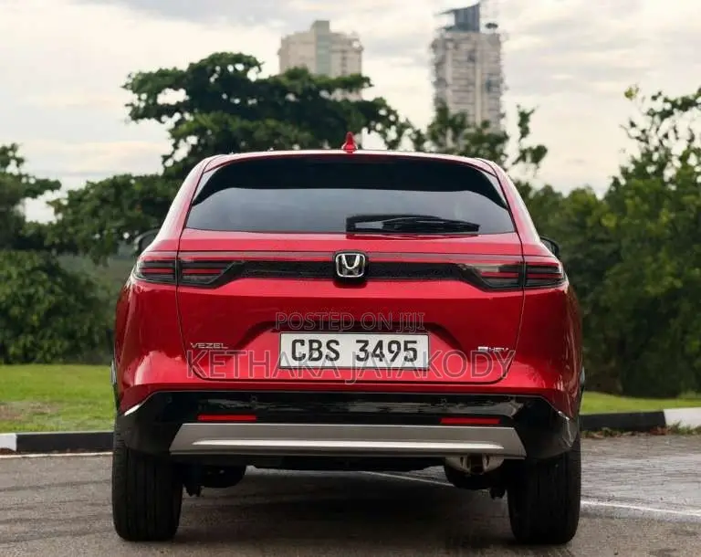 Honda Vezel Z Premium 2025 SUV (Used)