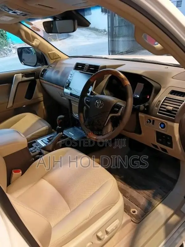 Toyota Land Cruiser Prado TRJ 150 2023 SUV Unregistered (Recondition)