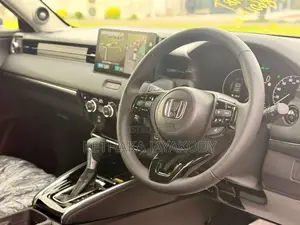 Honda Vezel Z Premium 2025 SUV (Used)