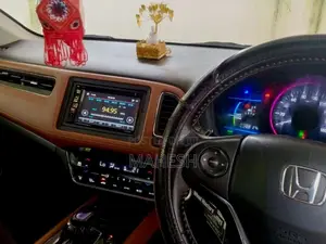 Honda Vezel 2014 SUV (Used)