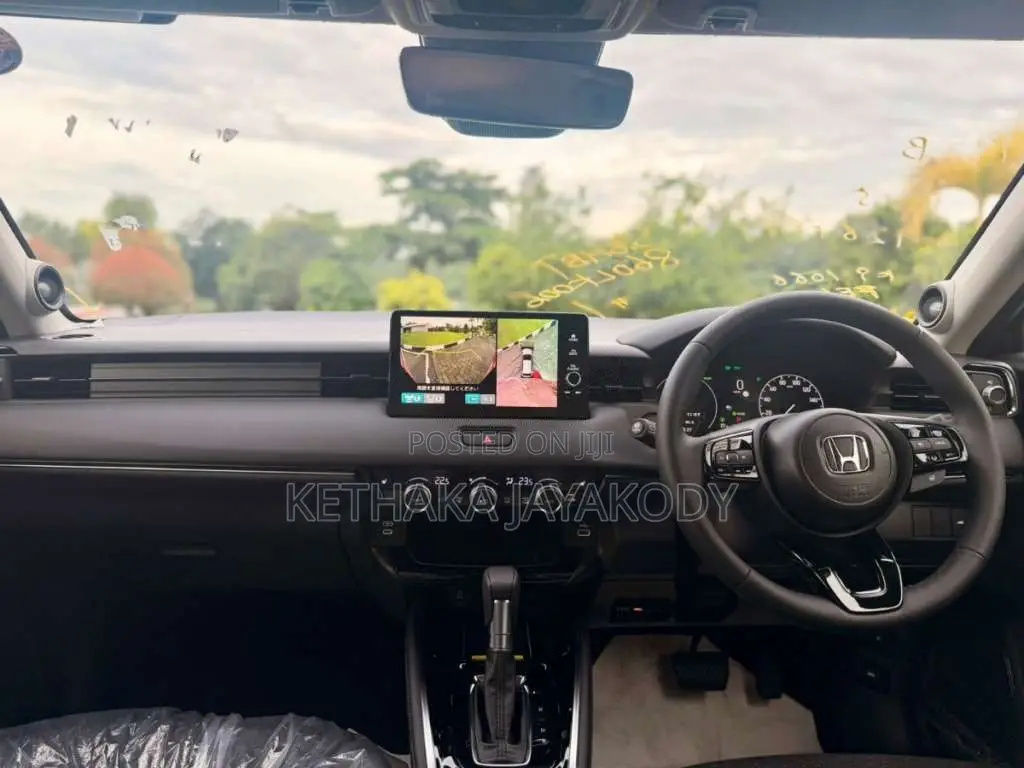 Honda Vezel Z Premium 2025 SUV (Used)
