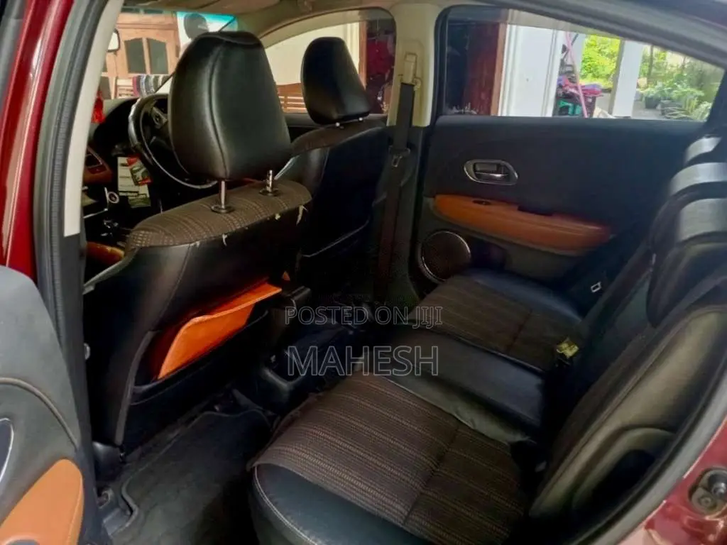 Honda Vezel 2014 SUV (Used)