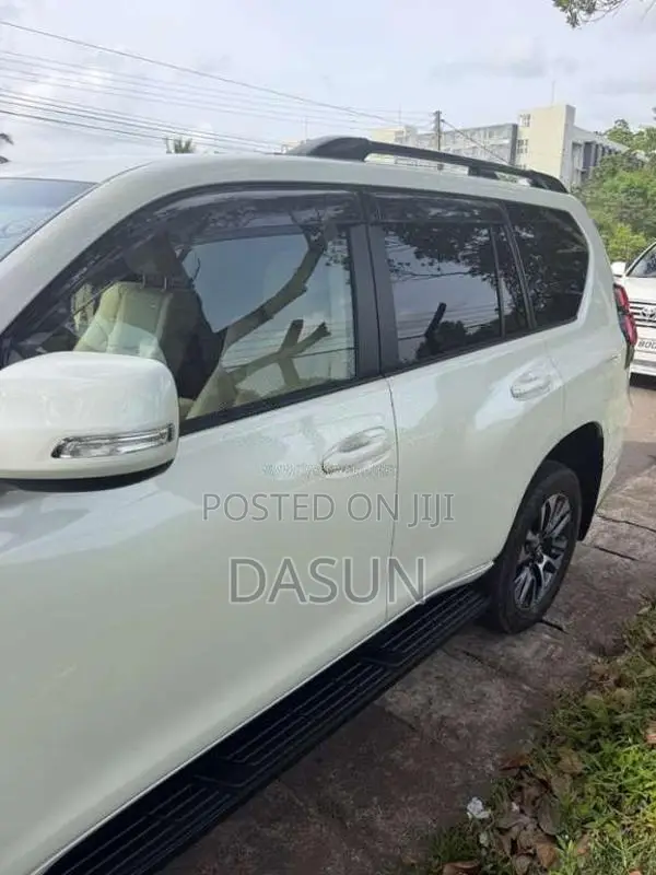 Toyota Land Cruiser 2023 SUV (Used)