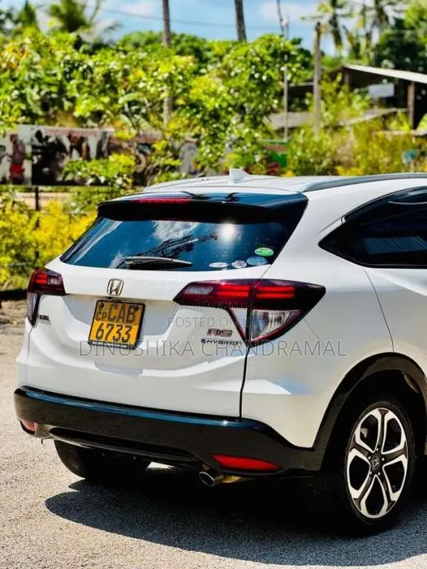 Honda Vezel 2014 SUV (Used)