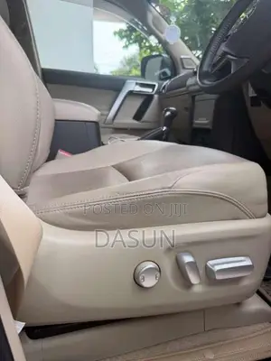 Toyota Land Cruiser 2023 SUV (Used)
