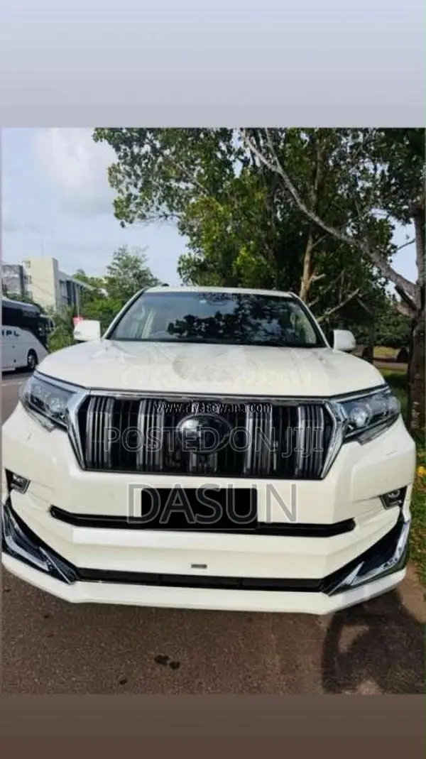 Toyota Land Cruiser 2023 SUV (Used)