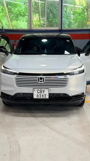 Honda Vezel 2025 SUV (Used)