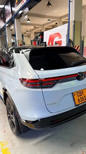 Honda Vezel 2025 SUV (Used)
