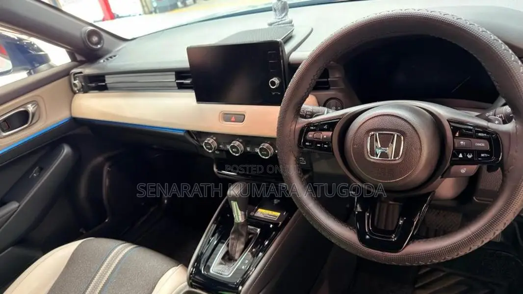 Honda Vezel 2025 SUV (Used)