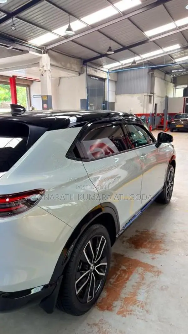 Honda Vezel 2025 SUV (Used)
