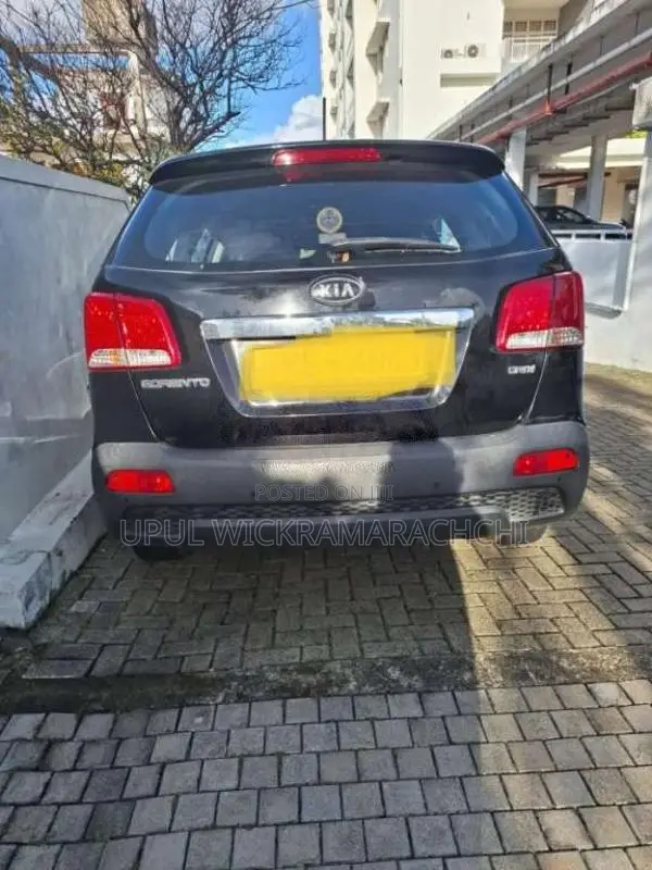Kia Sorento 2011 SUV (Used)