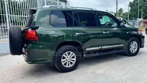Toyota Land Cruiser 2011 SUV (Used)