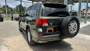 Toyota Land Cruiser 2011 SUV (Used)
