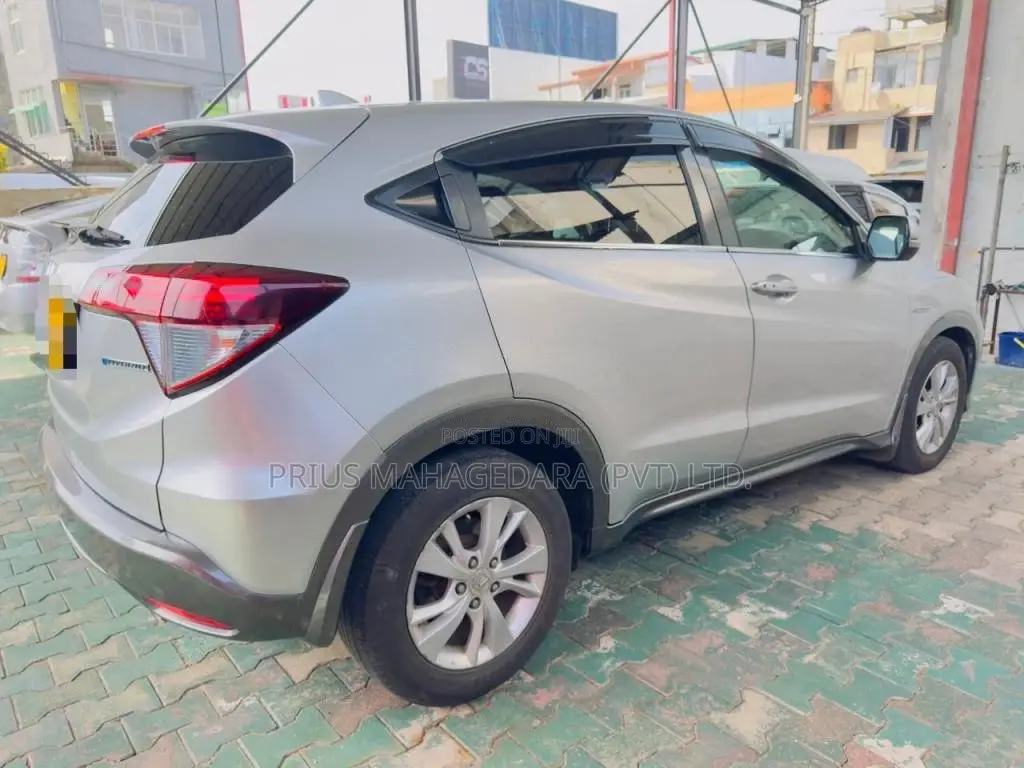 Honda VEZEL 2014 SUV (Used)