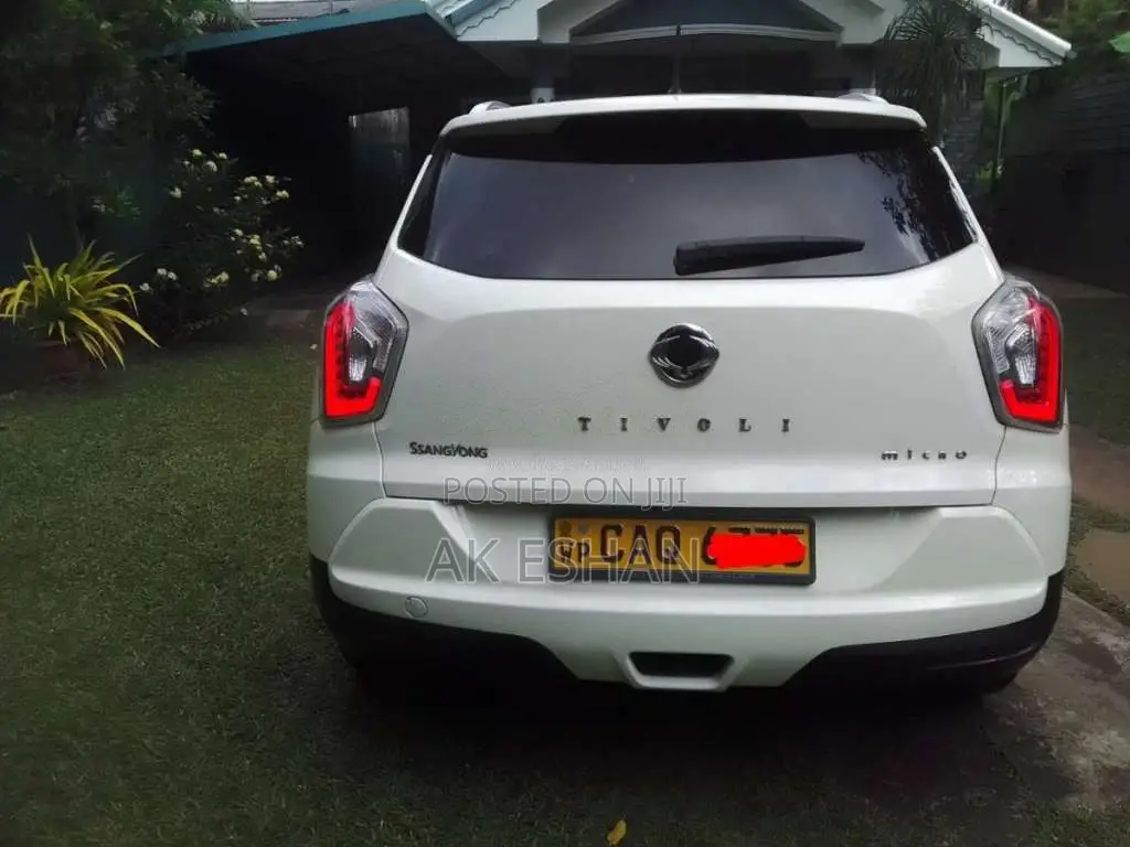 Micro Tivoli 2016 SUV (Used)