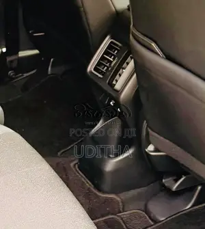 Honda Vezel 2025 SUV (Used)